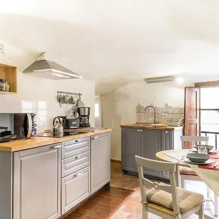 Apartment Lyon Anfiteatro Square, Lucca