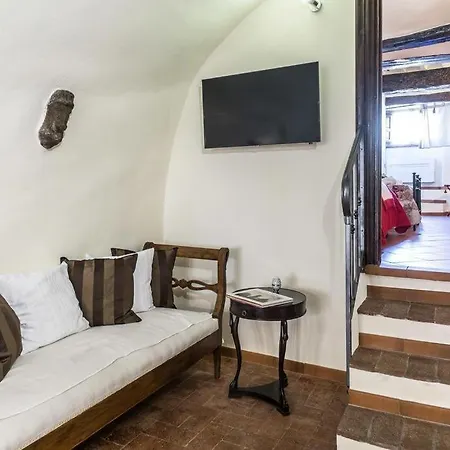 Apartment Lyon Anfiteatro Square,